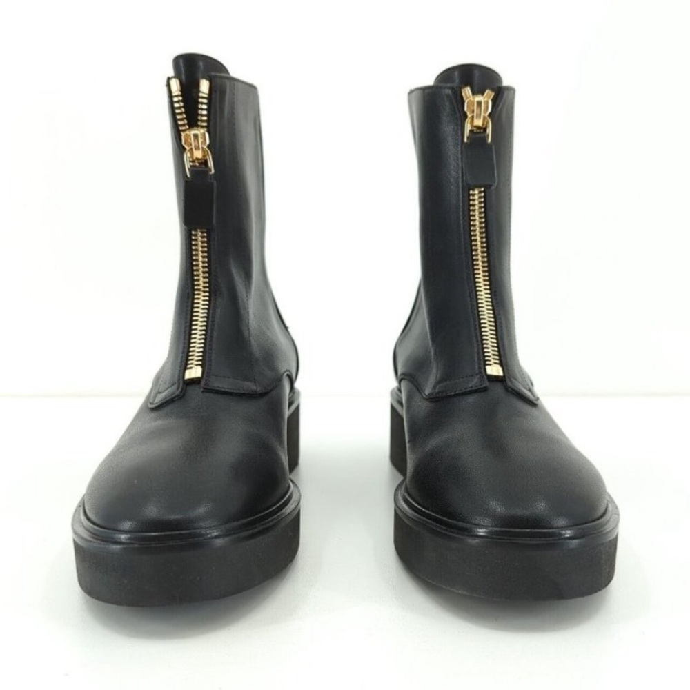 Stuart Weitzman Zip Up Boots Sz 8 NWOT